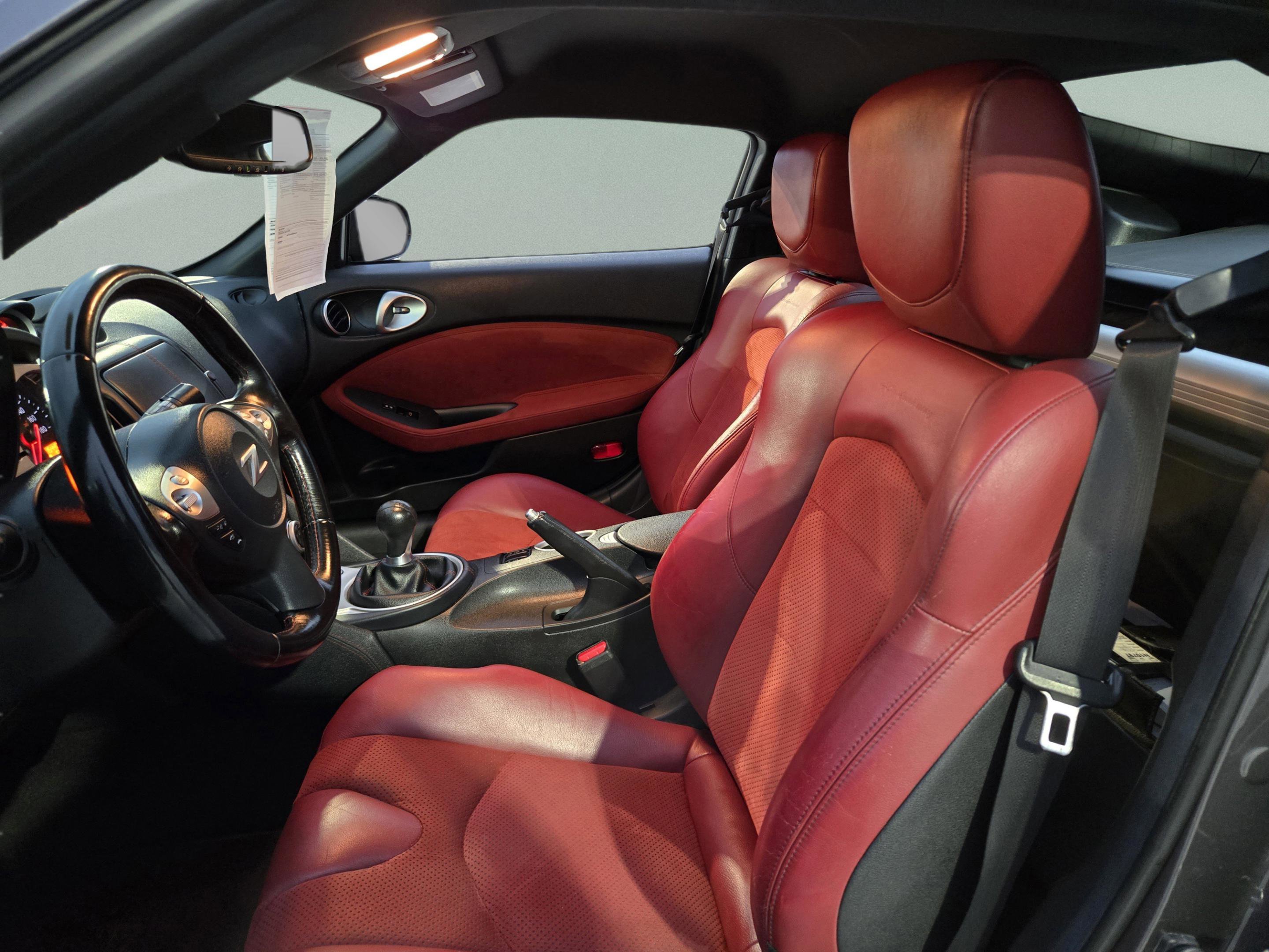Used 2010 Nissan 370Z Touring w/ Sport Pkg RWD image 12