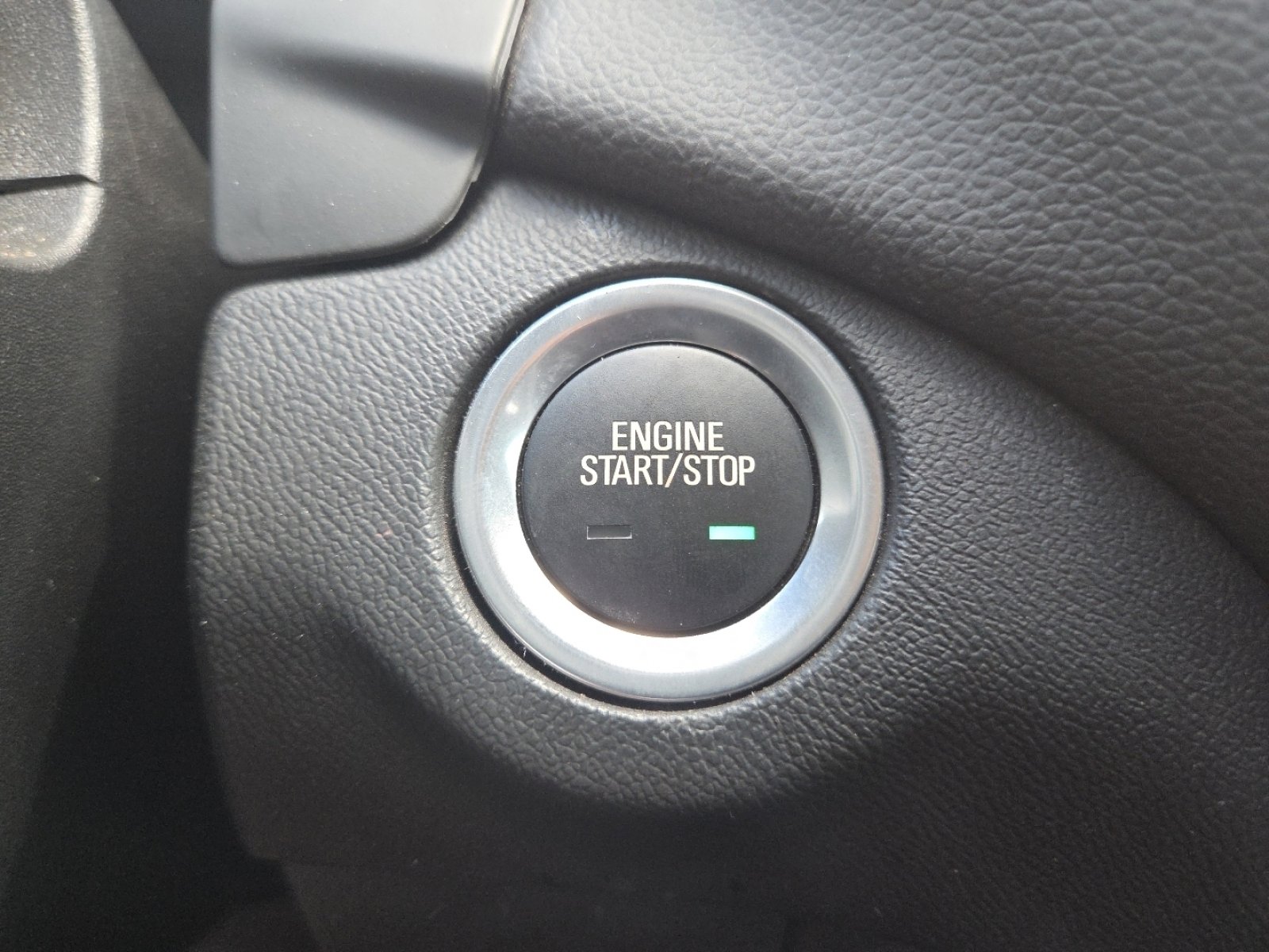Used 2024 Chevrolet Equinox LT FWD image 8