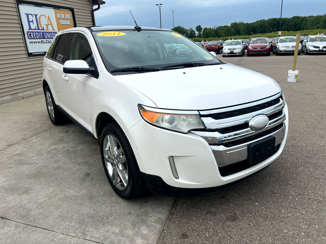 Used 2011 Ford Edge Limited w/ Canadian Touring Pkg image 3