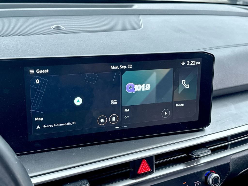 Used 2024 Kia Sorento S image 19