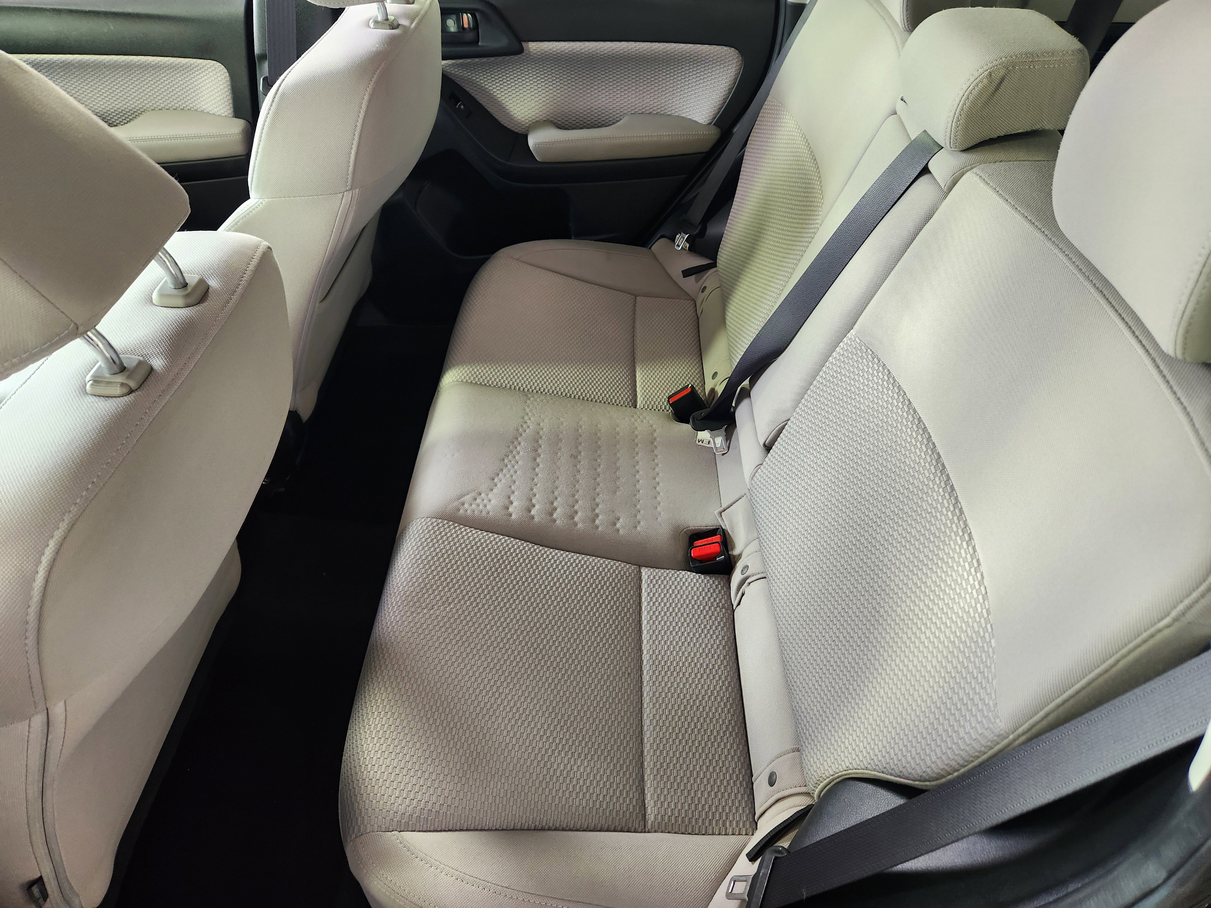 Used 2017 Subaru Forester 2.5i Premium image 14