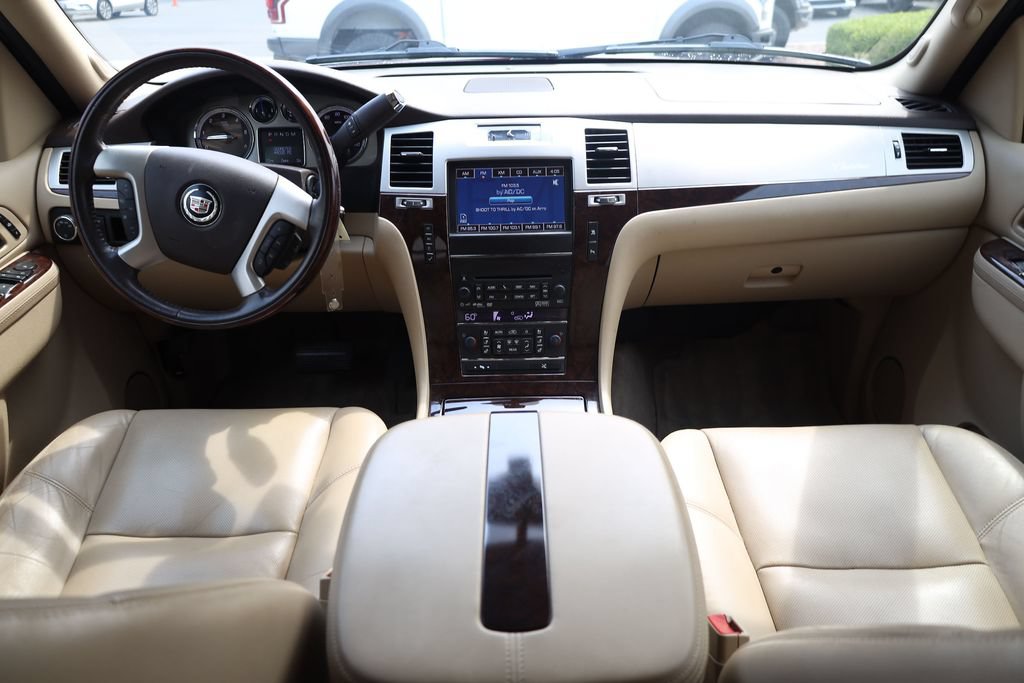 Used 2011 Cadillac Escalade ESV Premium AWD/4WD image 20