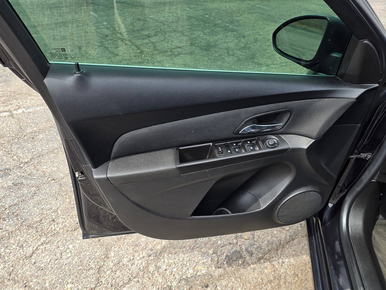 Used 2015 Chevrolet Cruze LT FWD image 18