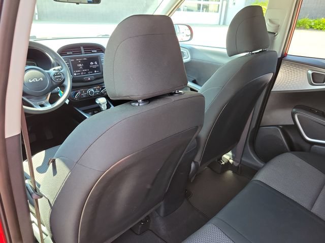 Used 2024 Kia Soul LX w/ Option Group 015 FWD image 24