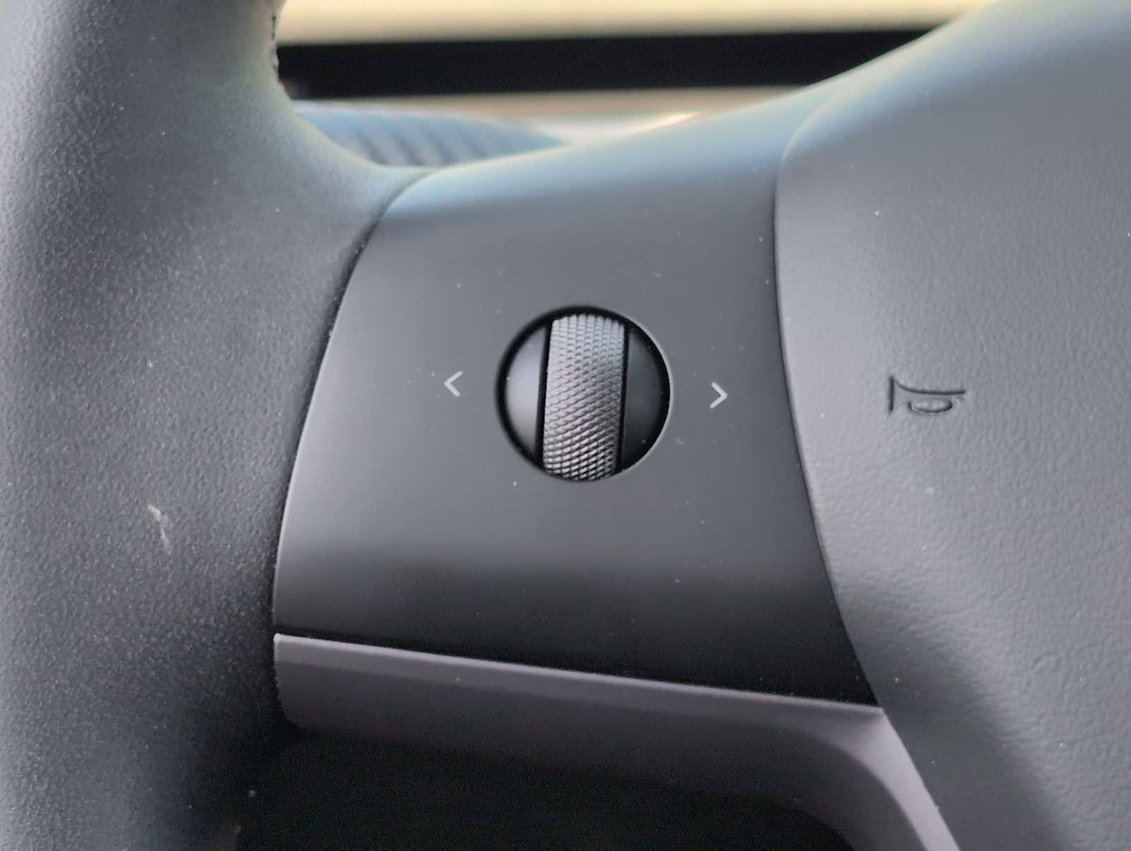 Used 2021 Tesla Model Y 2WD image 22
