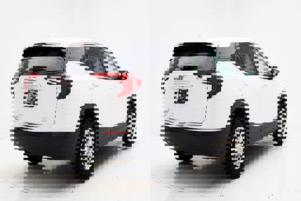 Used 2024 GMC Terrain SLE image 10