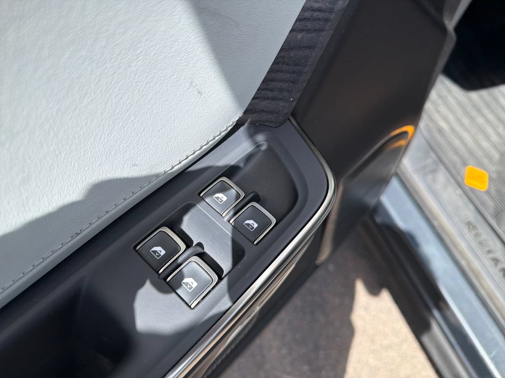Used 2024 Rivian R1S Adventure AWD/4WD image 12