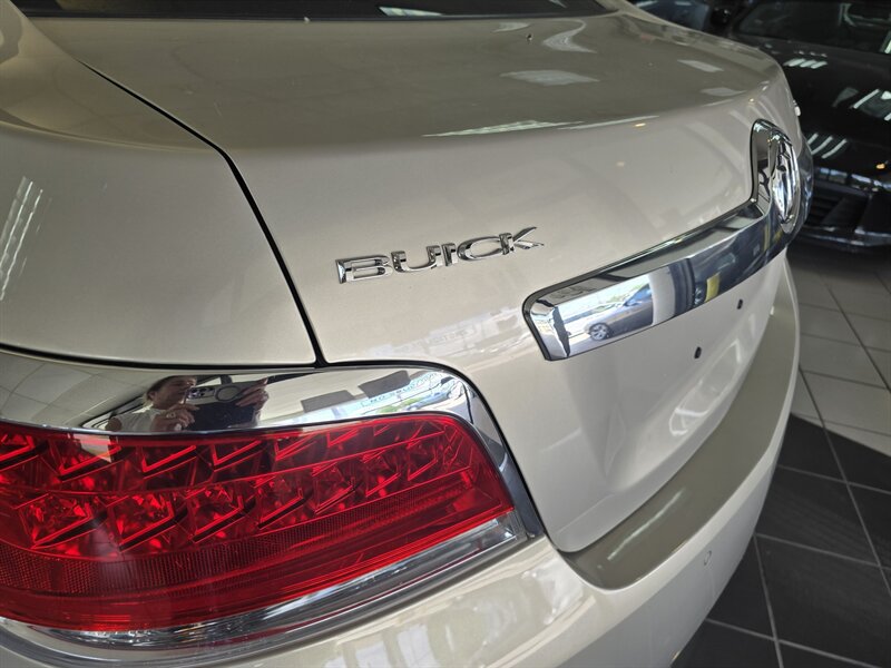 Used 2010 Buick LaCrosse CXL FWD image 27