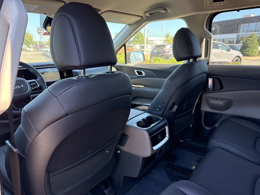 New 2026 Kia Carnival EX image 26