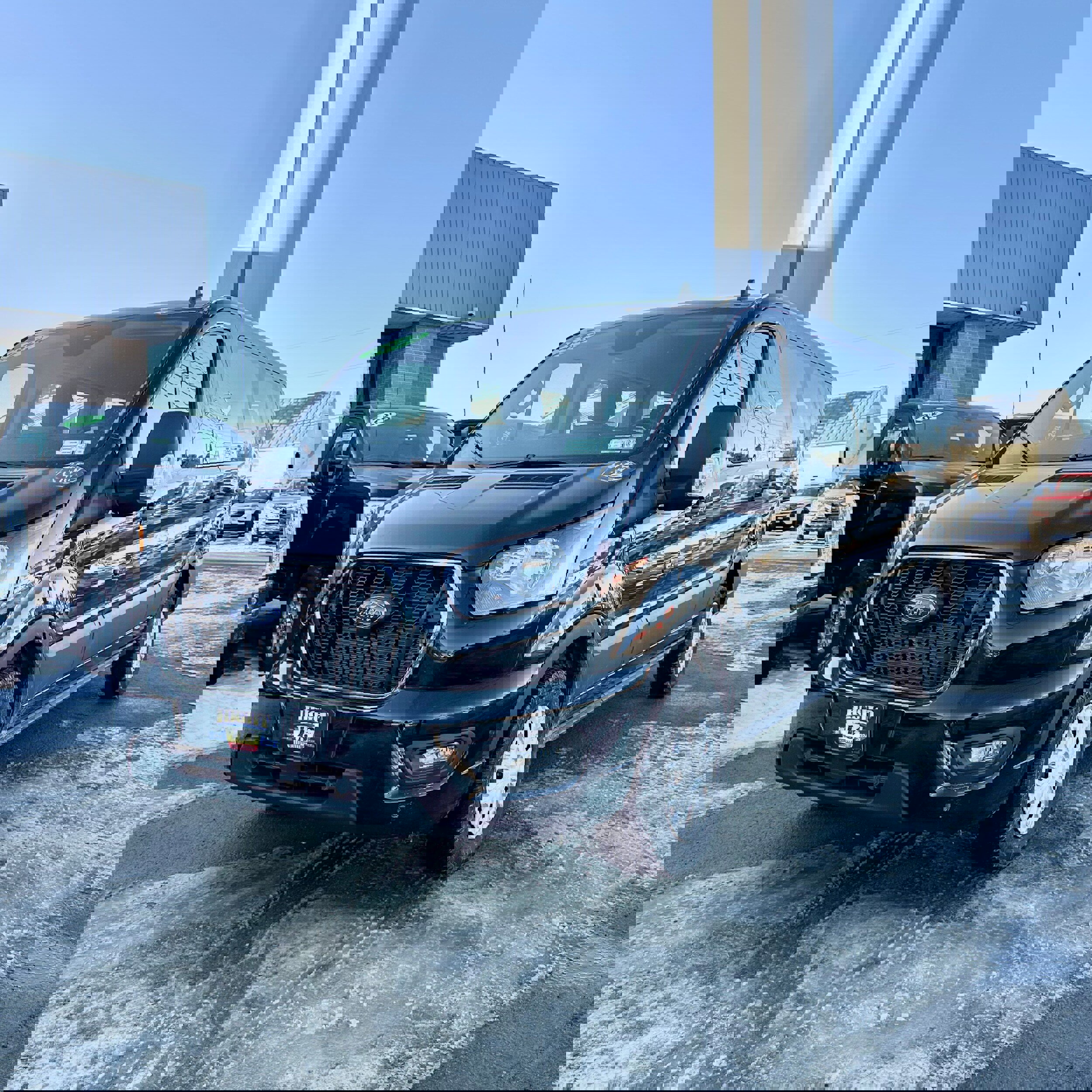 Used 2025 Ford Transit 350 XLT image 3