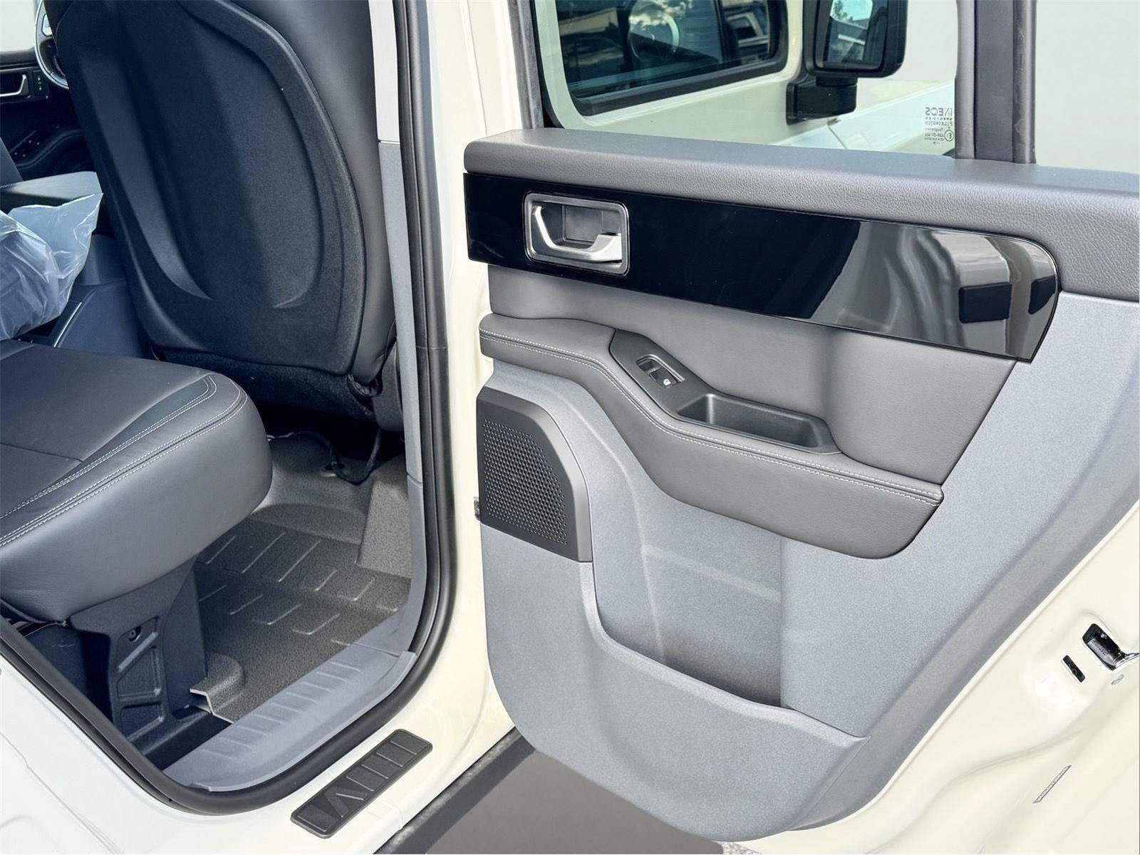 New 2025 INEOS Grenadier Quartermaster AWD/4WD image 17