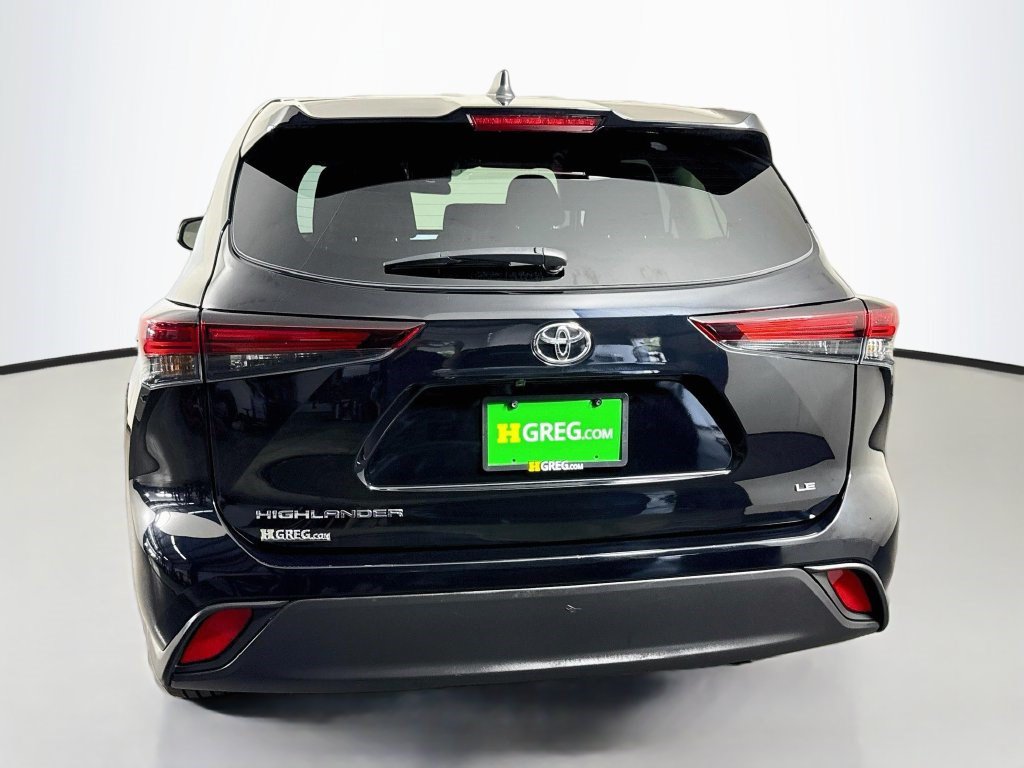 Used 2025 Toyota Highlander LE FWD image 8