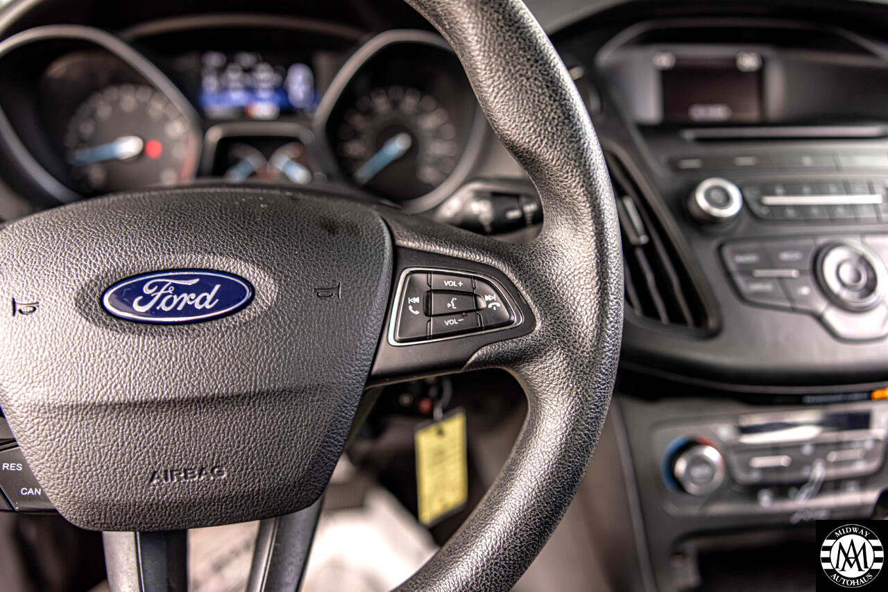 Used 2017 Ford Focus SE image 24