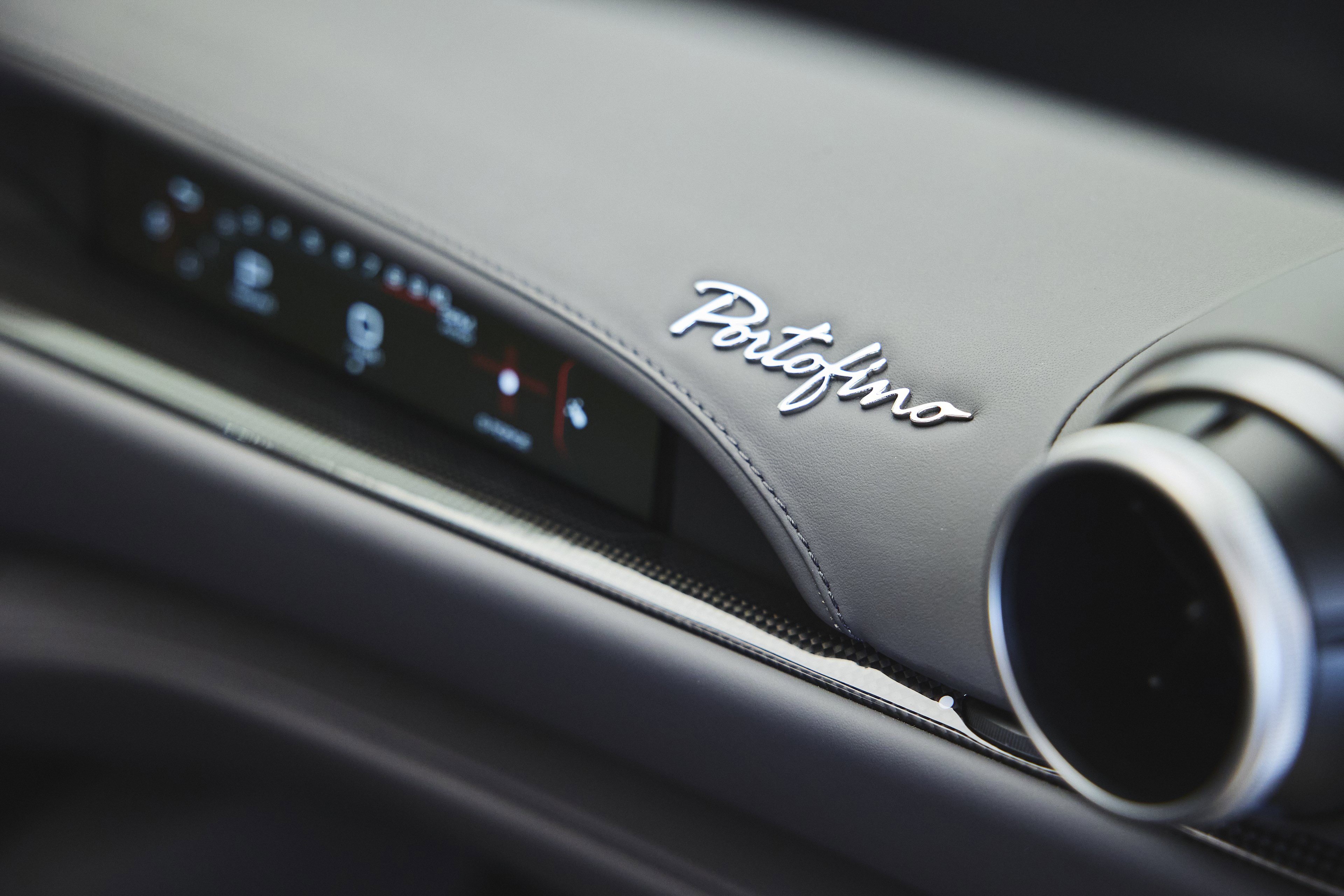 Used 2019 Ferrari Portofino RWD image 38