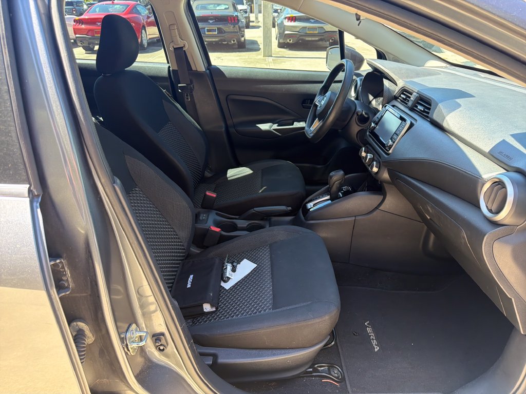Used 2020 Nissan Versa S FWD image 27