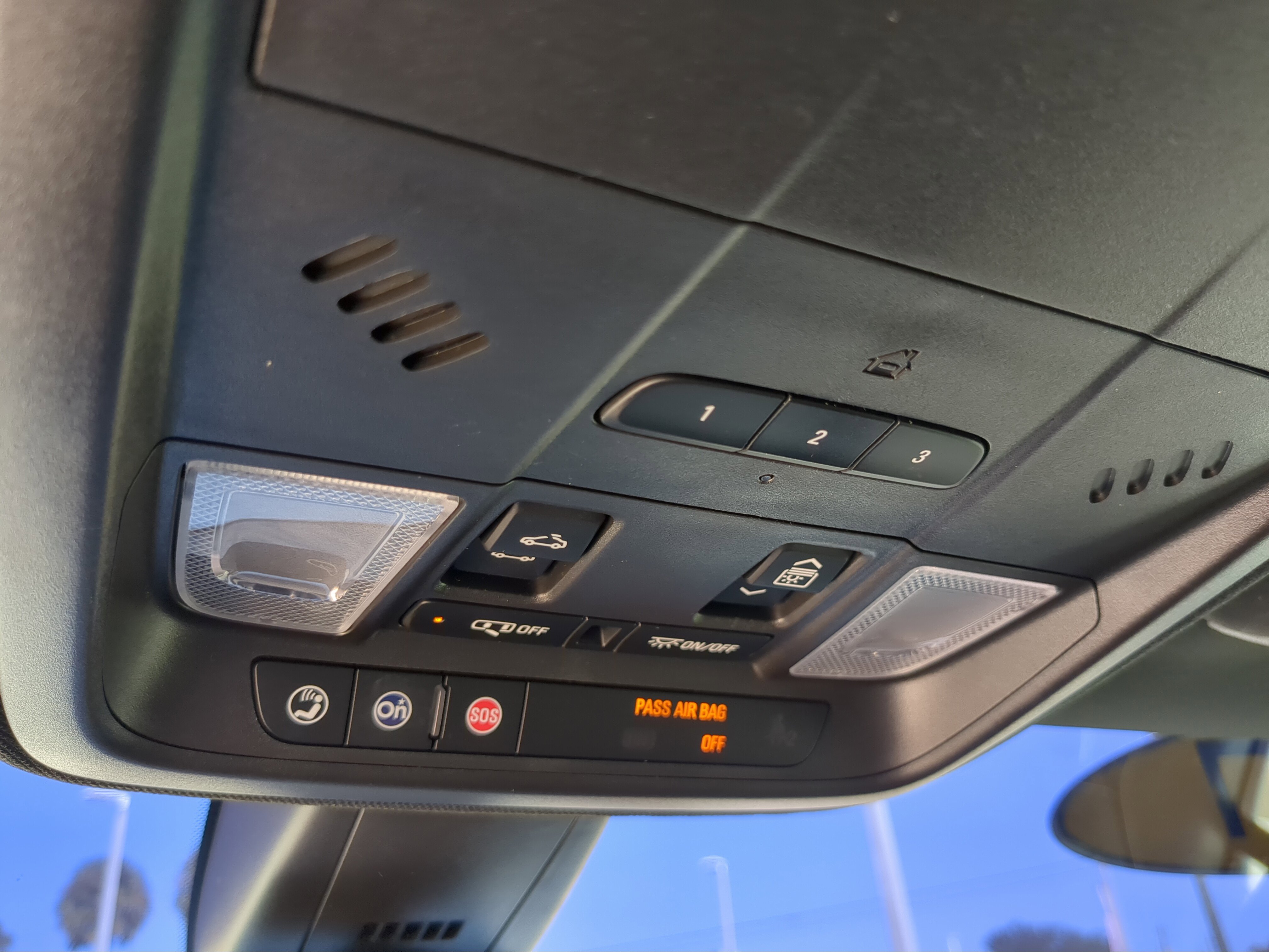 Used 2017 Cadillac XT5 Luxury w/ Driver Awareness Package image 20