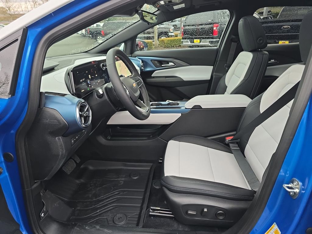 New 2026 Chevrolet Equinox EV LT w/ Convenience Package II image 24