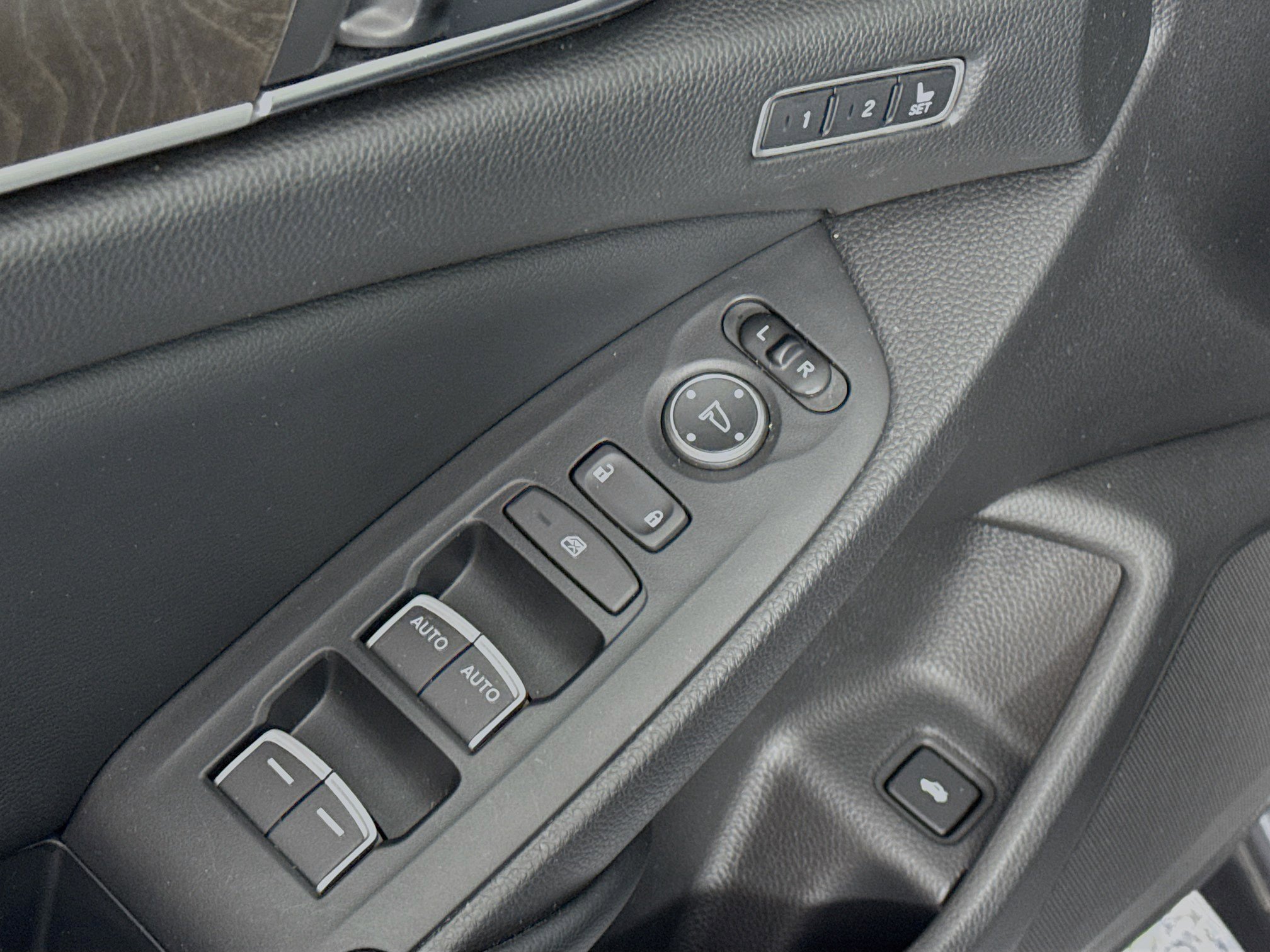 Certified 2018 Honda Accord EX-L image 17