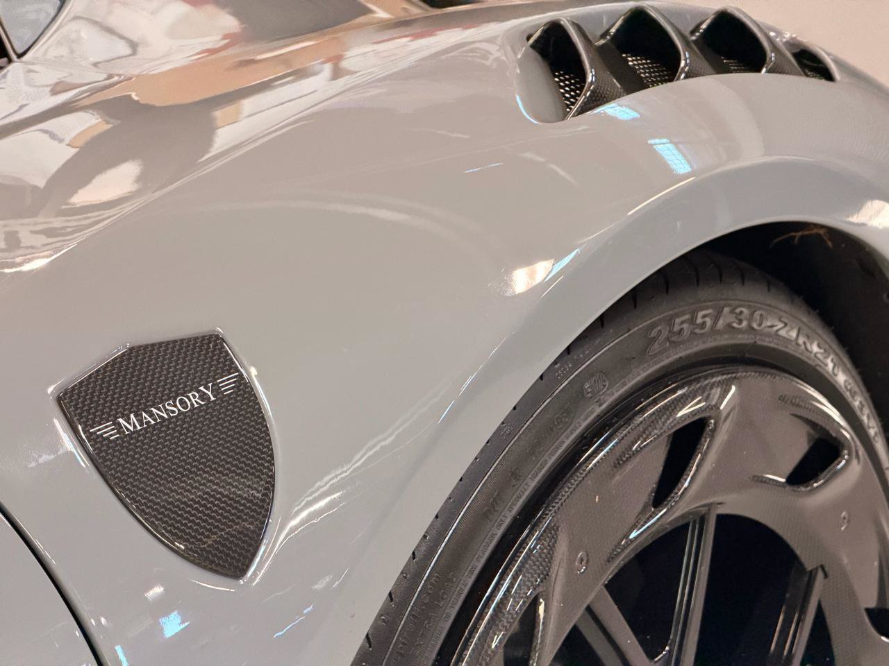 Used 2022 Ferrari SF90 Spider AWD/4WD image 41