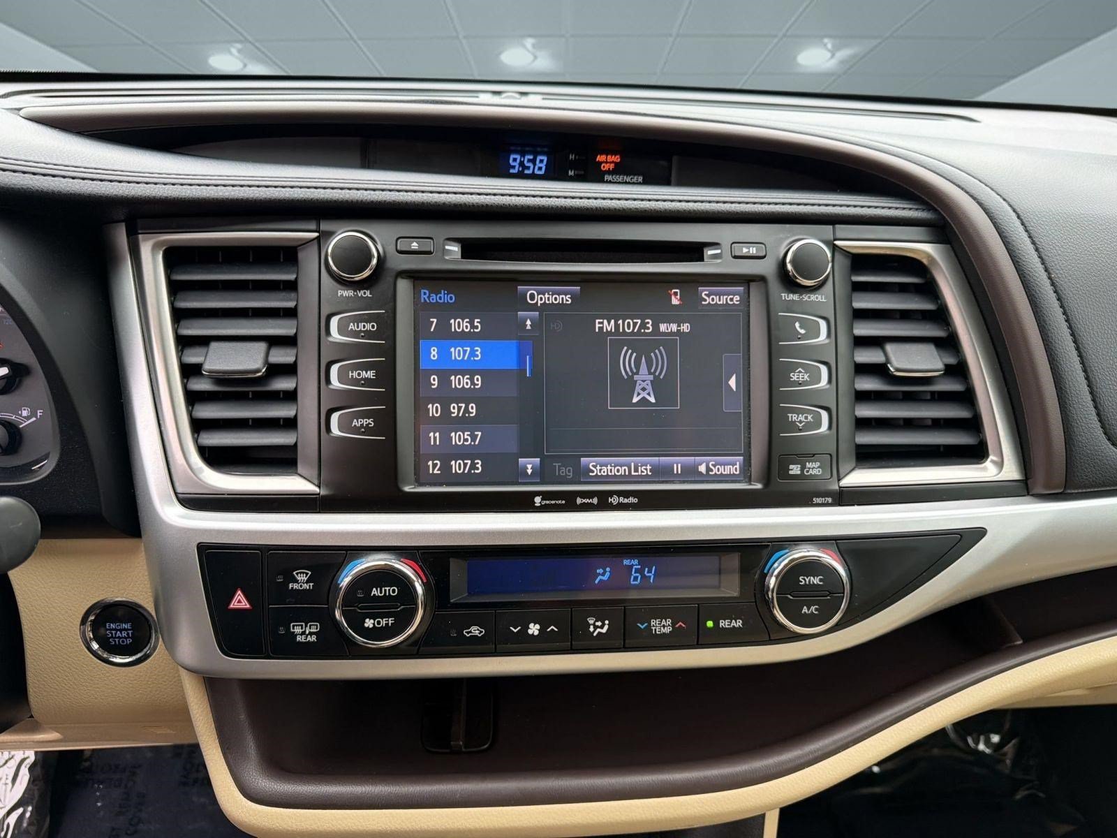 Used 2018 Toyota Highlander XLE AWD/4WD image 20