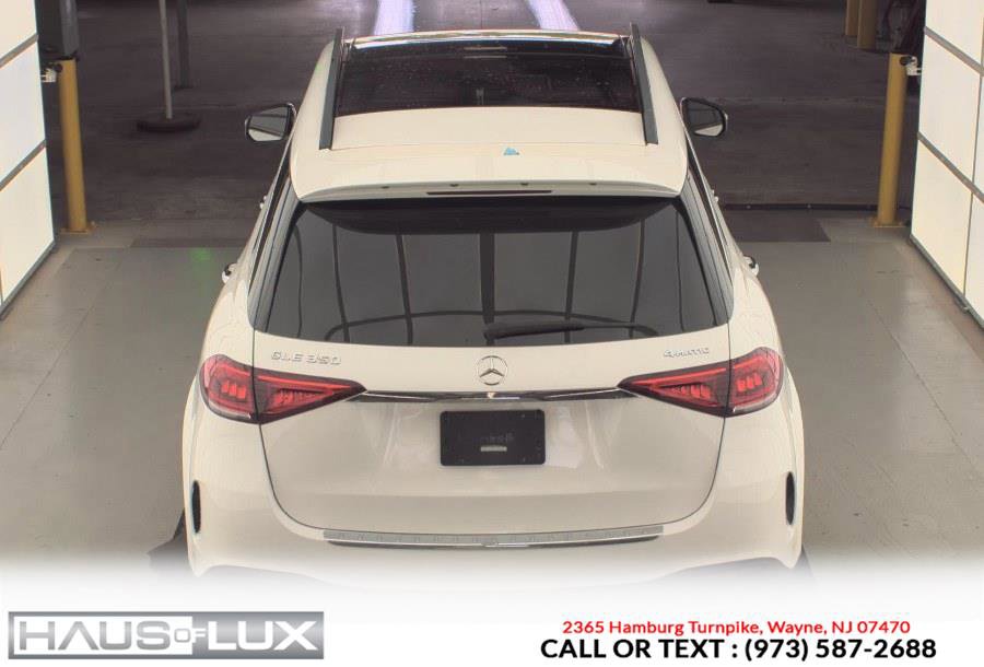Used 2020 Mercedes-Benz GLE 350 4MATIC w/ AMG Line Exterior image 8