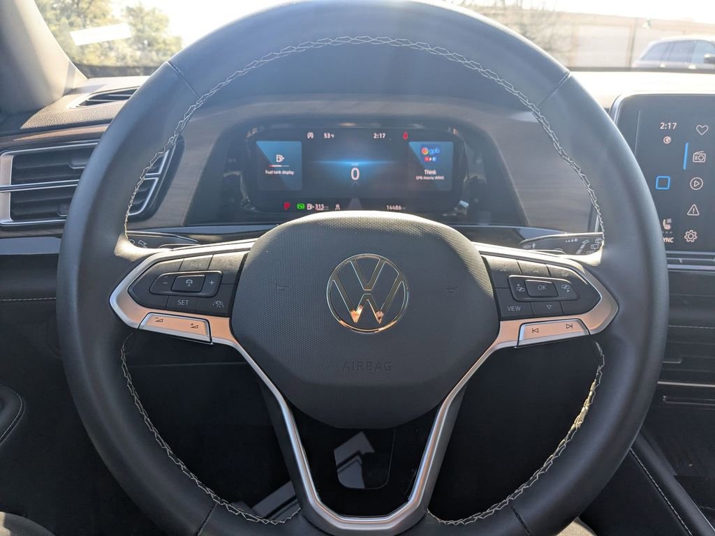 Used 2025 Volkswagen Atlas SE image 14