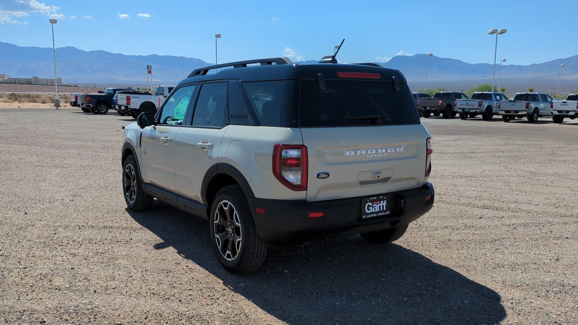 Used 2025 Ford Bronco Sport Outer Banks w/ Outer Banks Tech Package+ AWD/4WD image 8