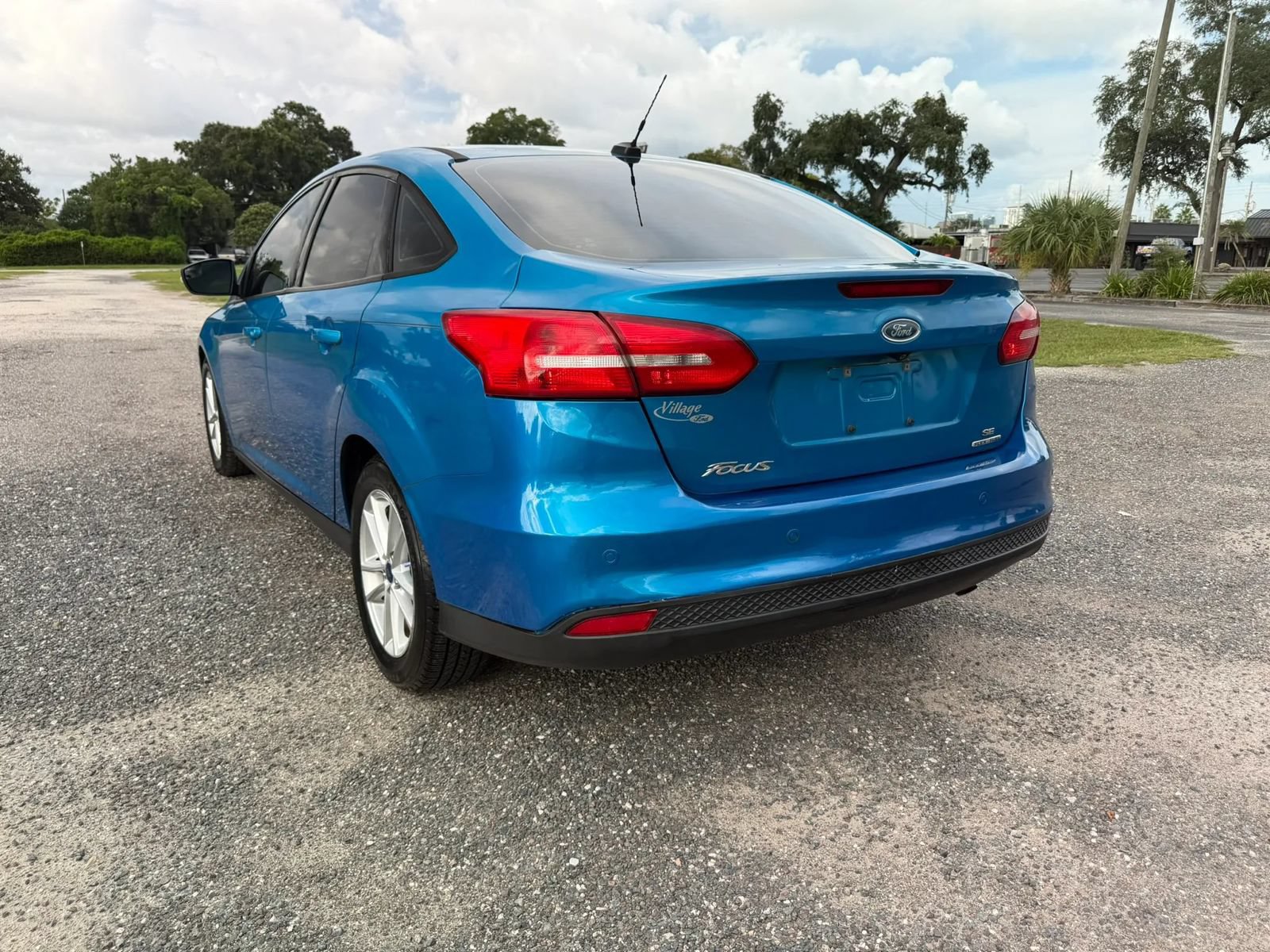 Used 2016 Ford Focus SE w/ Reverse Sensing Package FWD image 8