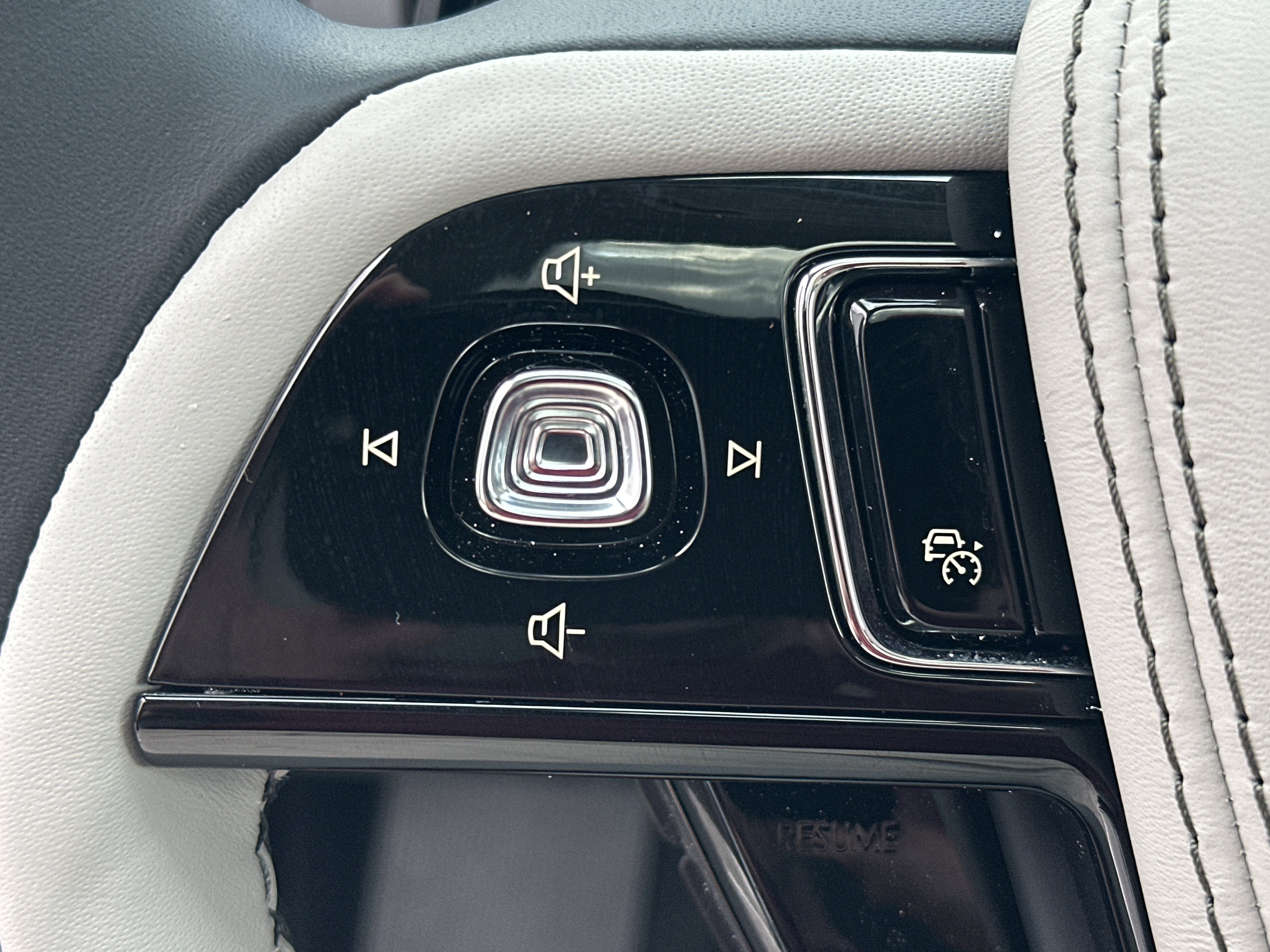 New 2026 Lincoln Aviator 2WD image 24