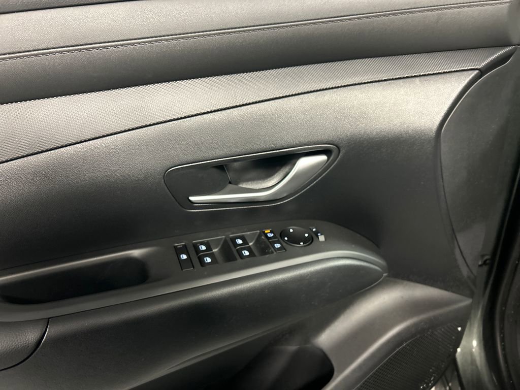 New 2026 Hyundai Tucson Blue SE image 12