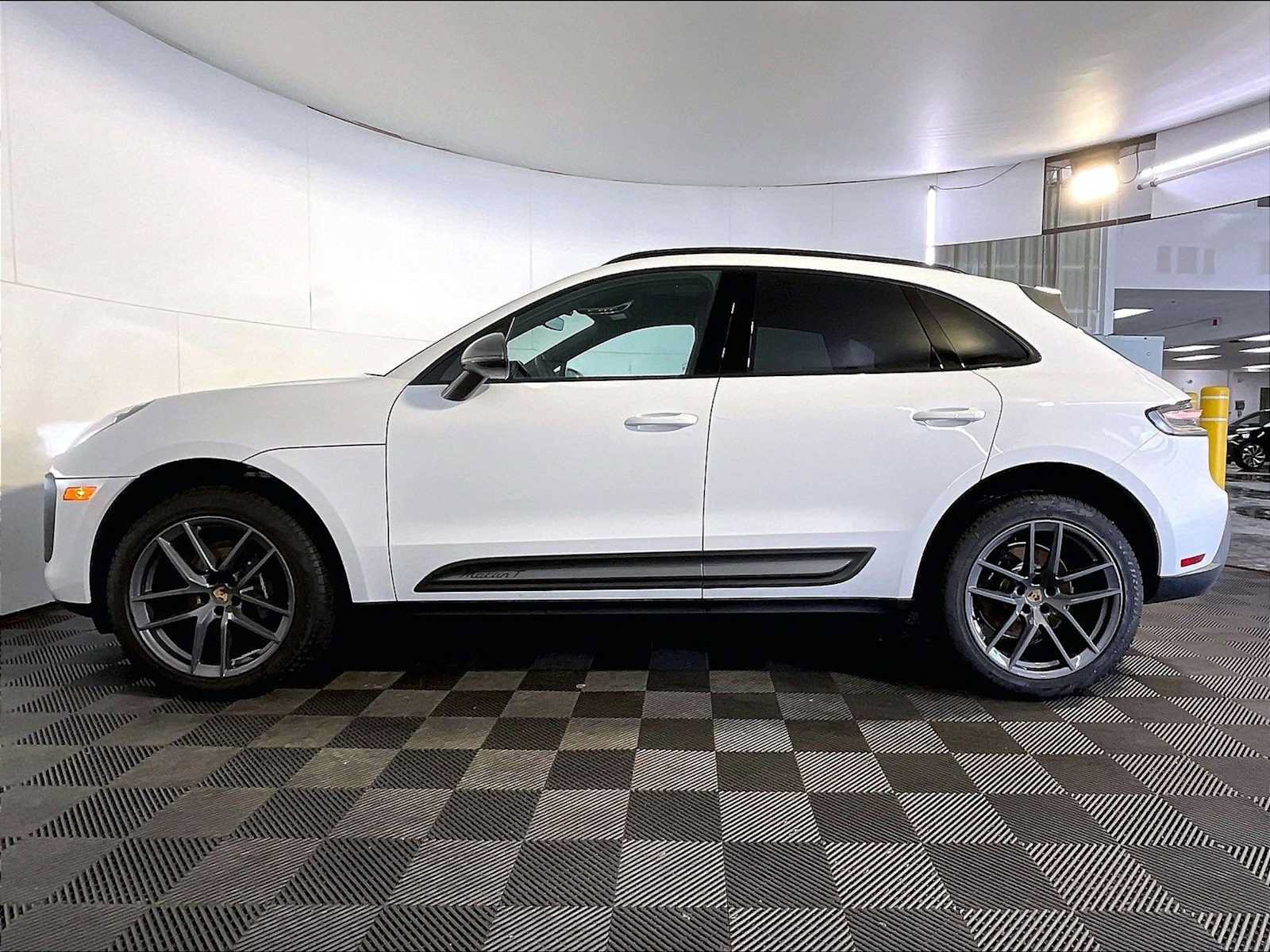 New 2026 Porsche Macan Turbo AWD/4WD image 2