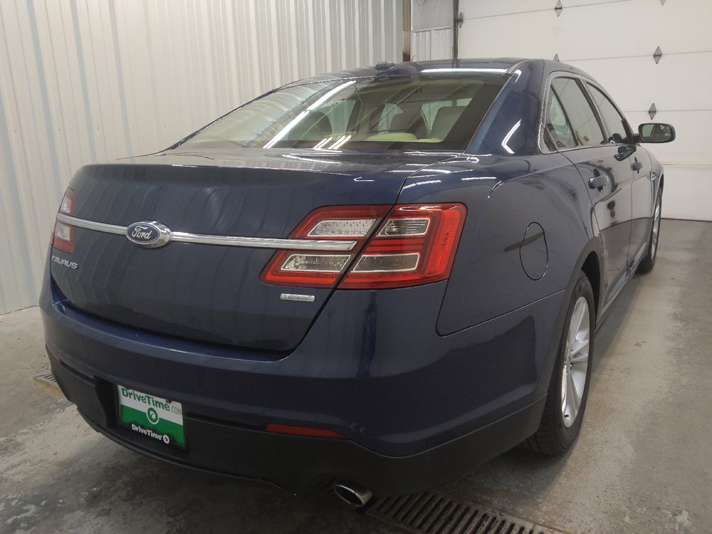 Used 2017 Ford Taurus SE FWD image 9