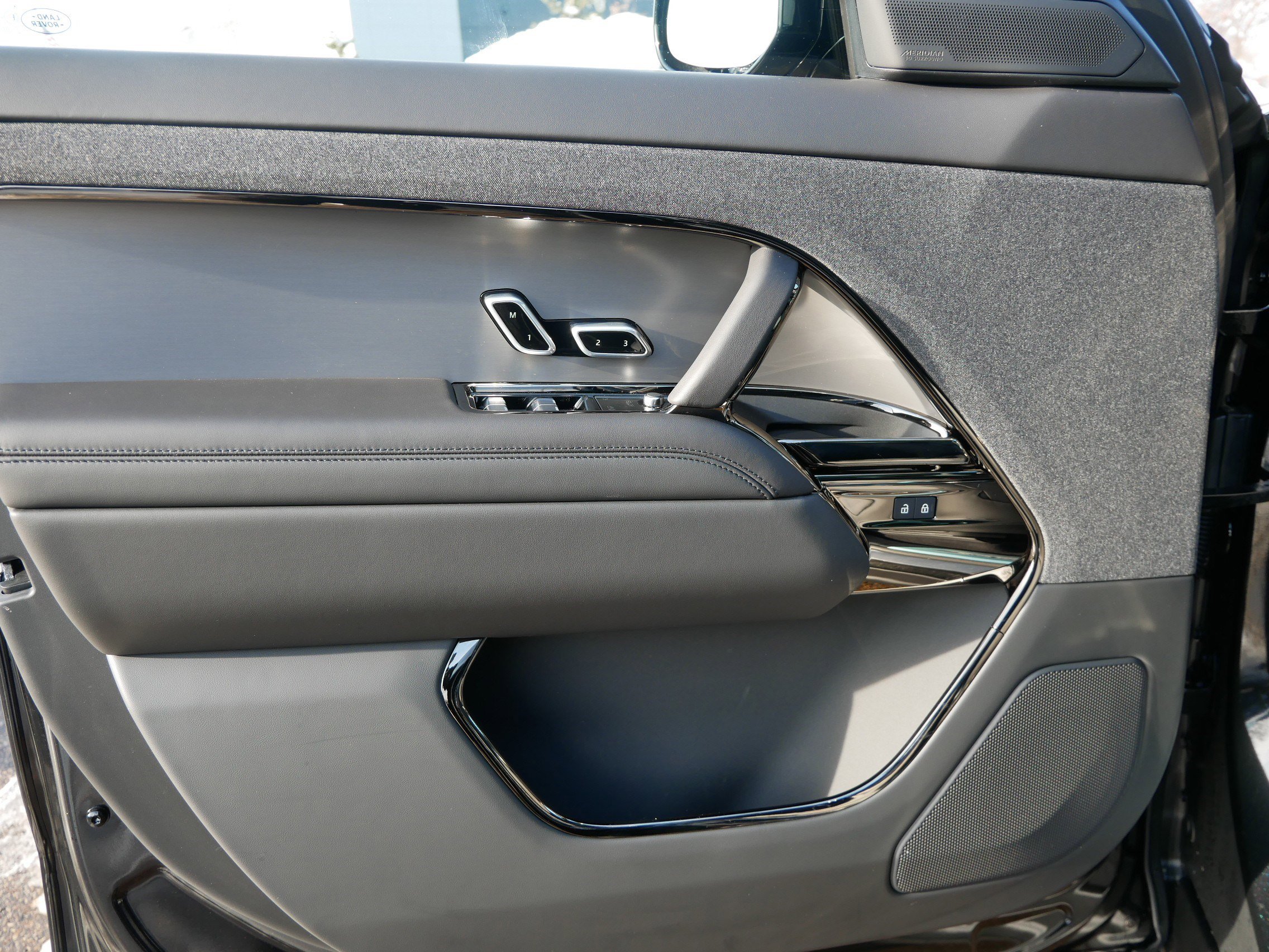 New 2025 Land Rover Range Rover Sport Dynamic SE AWD/4WD image 4