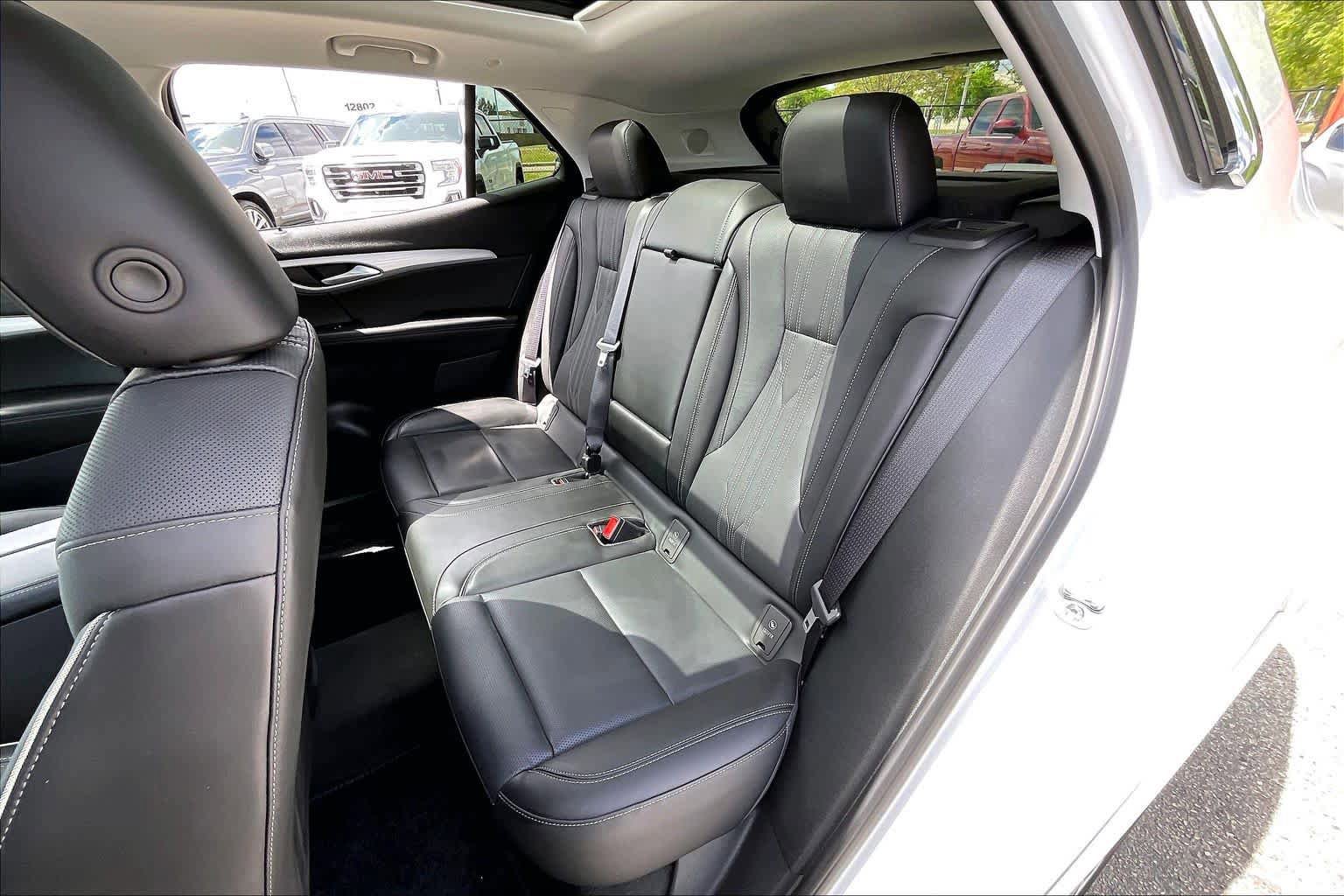 Used 2025 Buick Envision Avenir AWD/4WD image 20