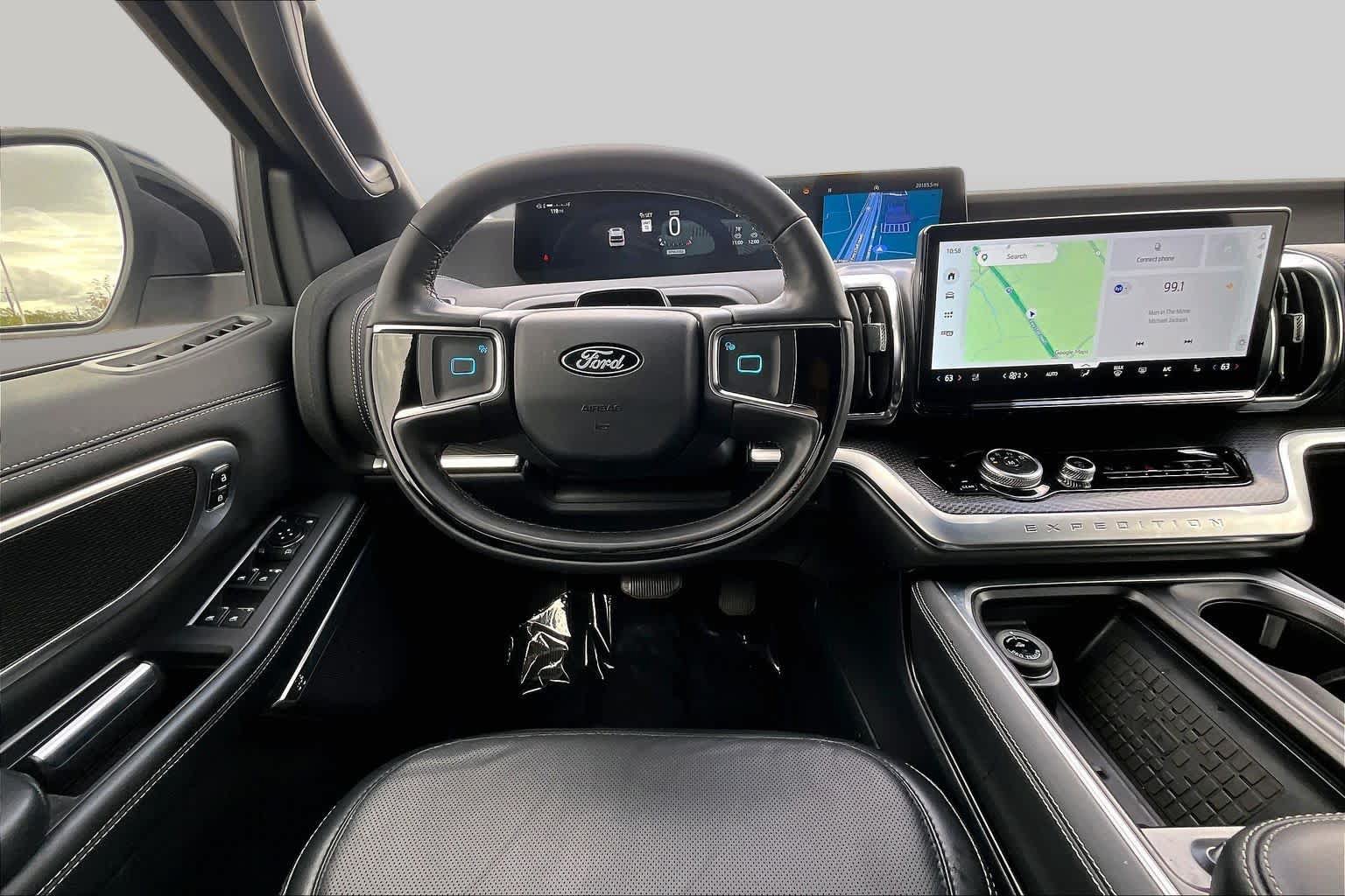 Used 2025 Ford Expedition Max Platinum w/ Stealth Appearance Package AWD/4WD image 5