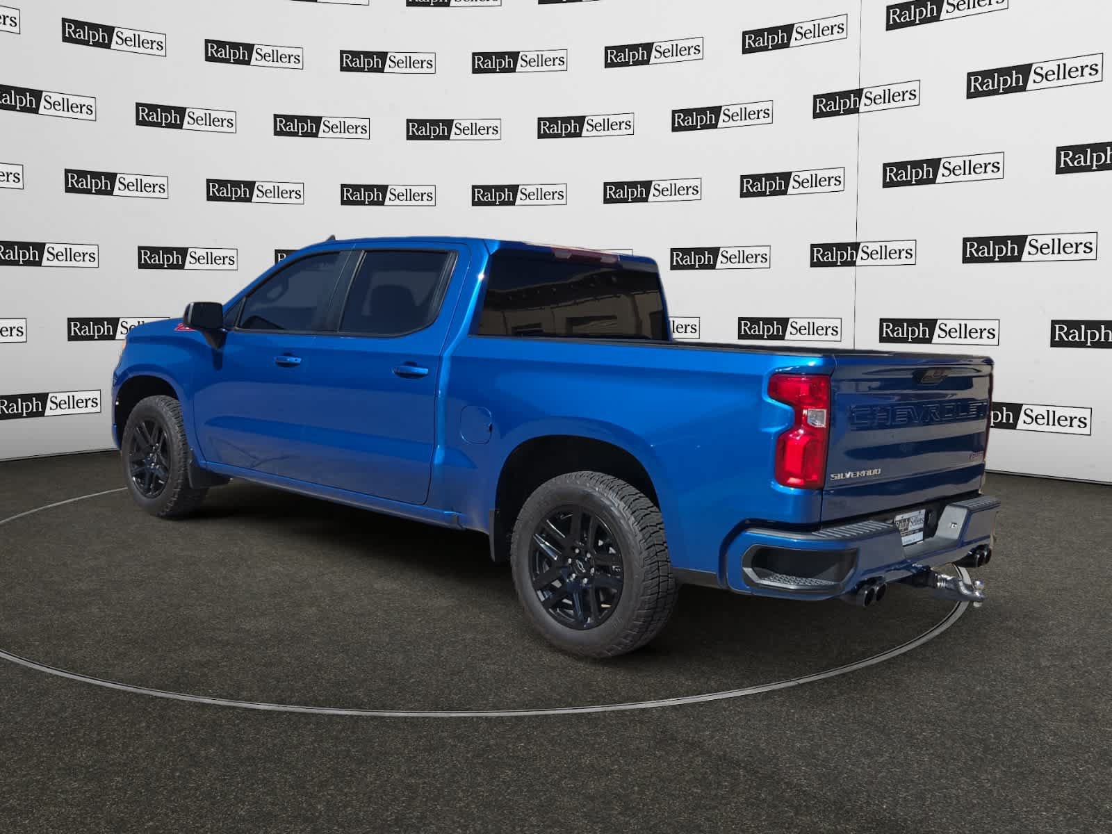 Used 2023 Chevrolet Silverado 1500 RST AWD/4WD image 4