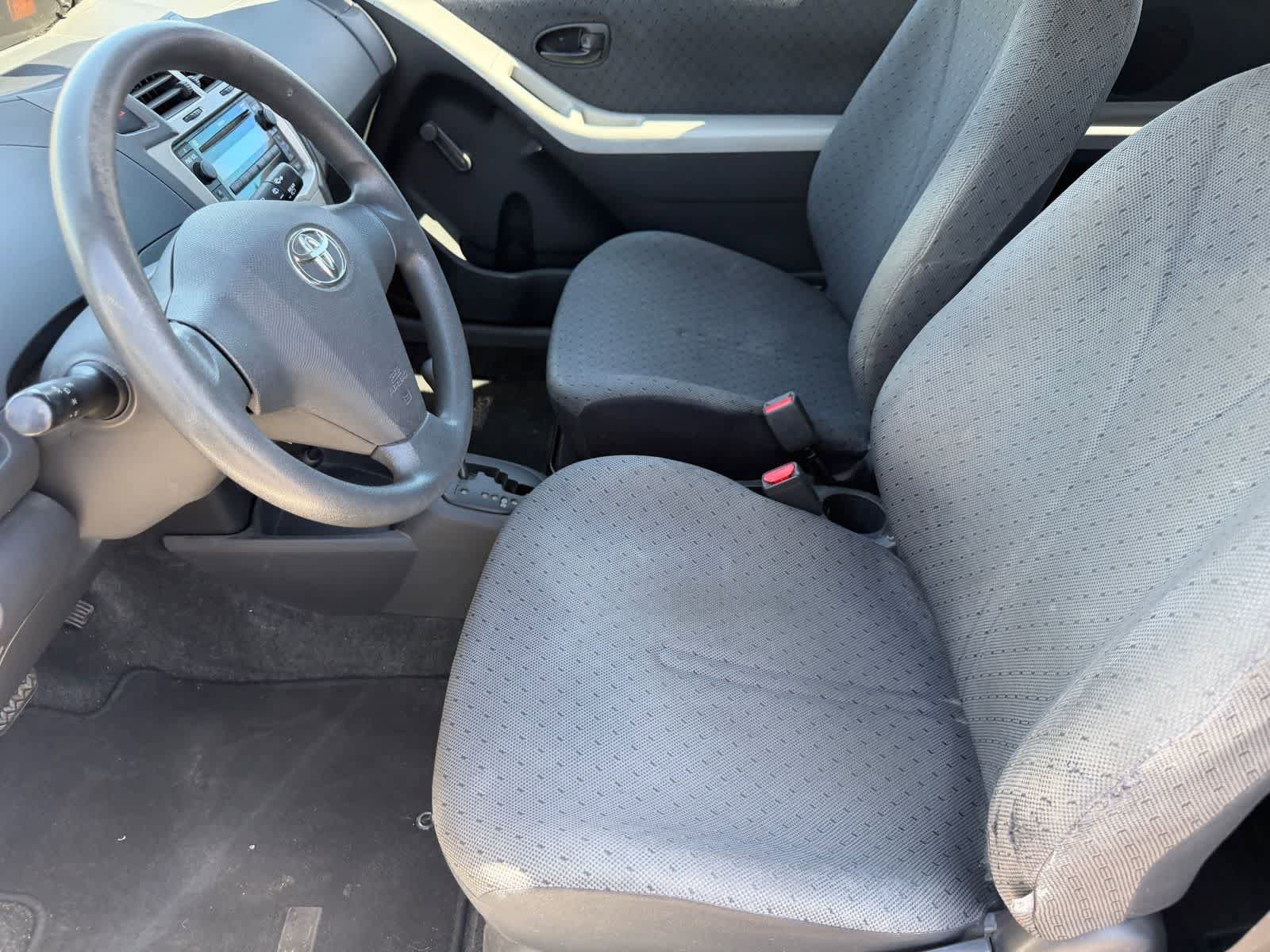 Used 2011 Toyota Yaris 2-Door Hatchback w/ Convenience Pkg FWD image 10