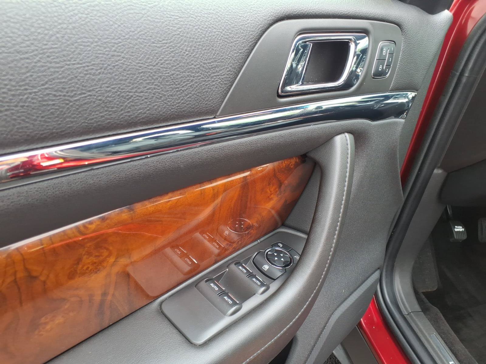 Used 2014 Lincoln MKS AWD w/ Equipment Group 101A image 13