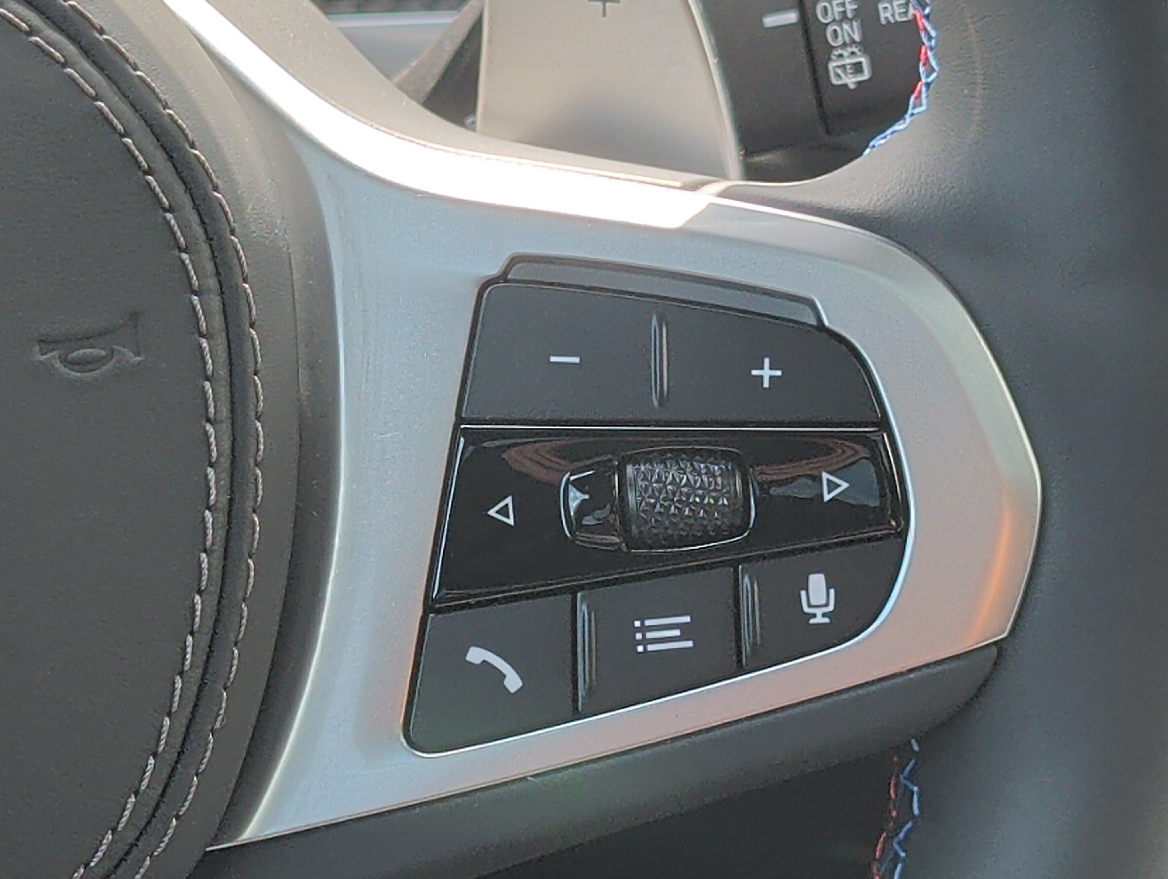 Used 2024 BMW X7 M60i w/ Executive Package AWD/4WD image 28