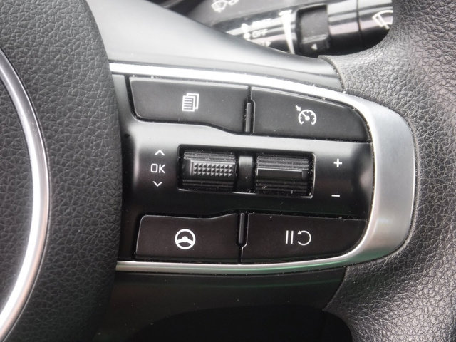 Used 2021 Kia K5 LXS image 28