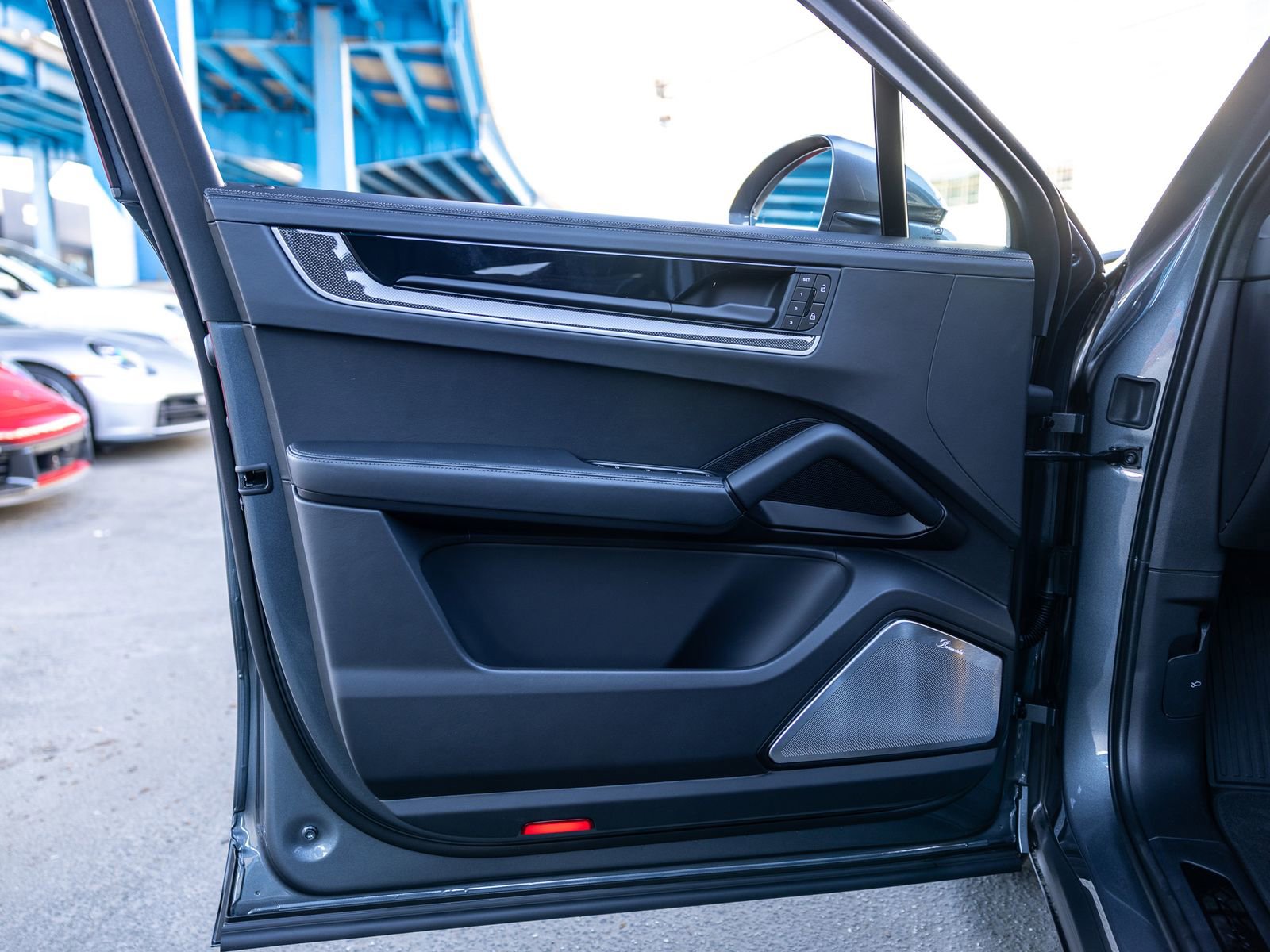 New 2026 Porsche Cayenne Turbo image 38