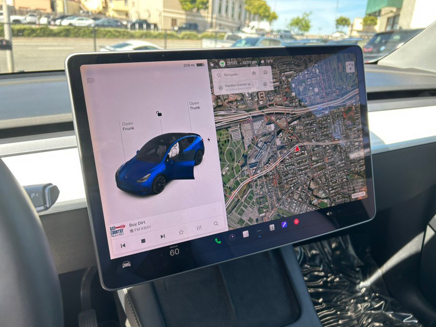 Used 2021 Tesla Model Y Long Range image 30