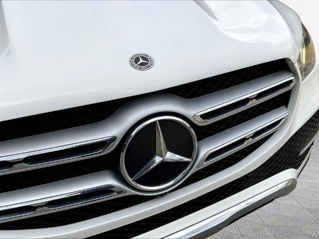 Used 2021 Mercedes-Benz GLE 350 w/ Premium Package image 34