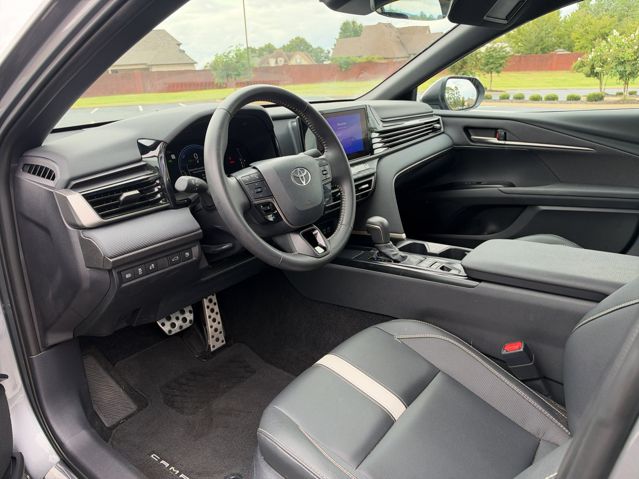 Used 2026 Toyota Camry SE FWD image 11