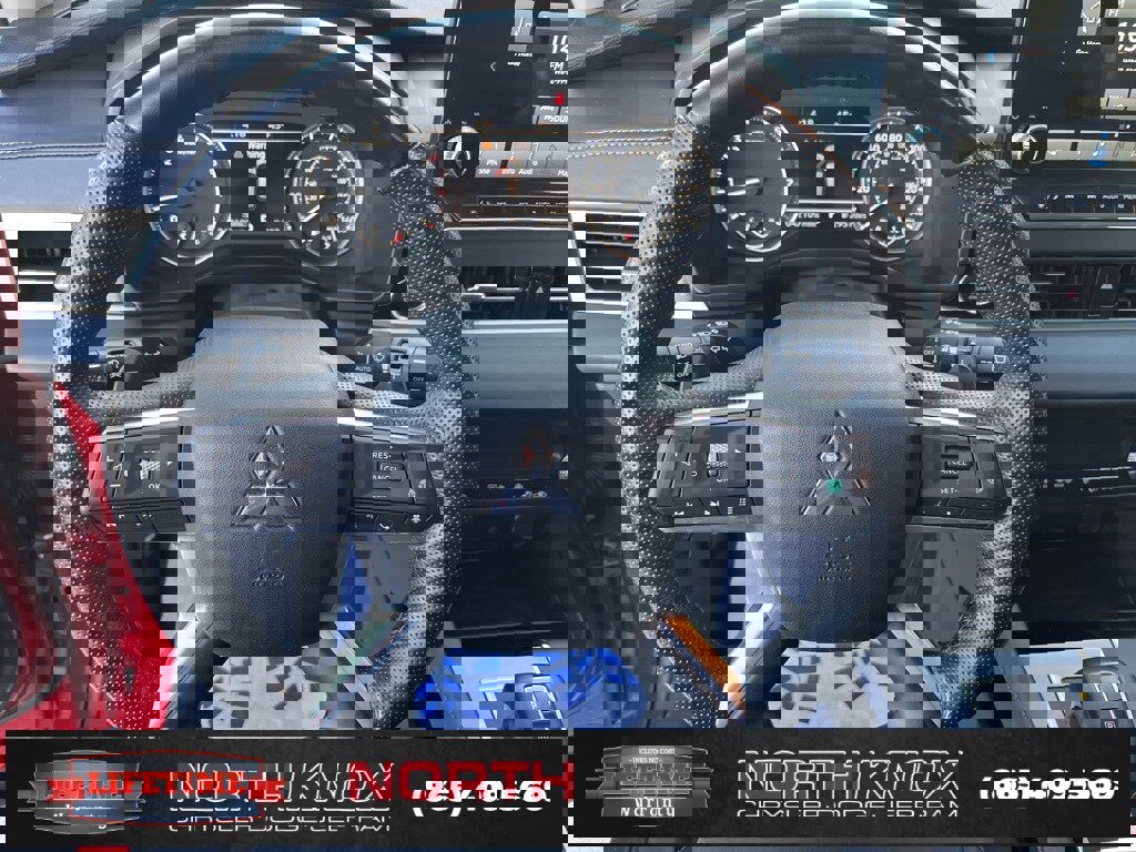 Used 2024 Mitsubishi Outlander SE image 7