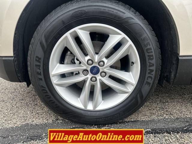Used 2017 Ford Edge SEL w/ Utility Package FWD image 9