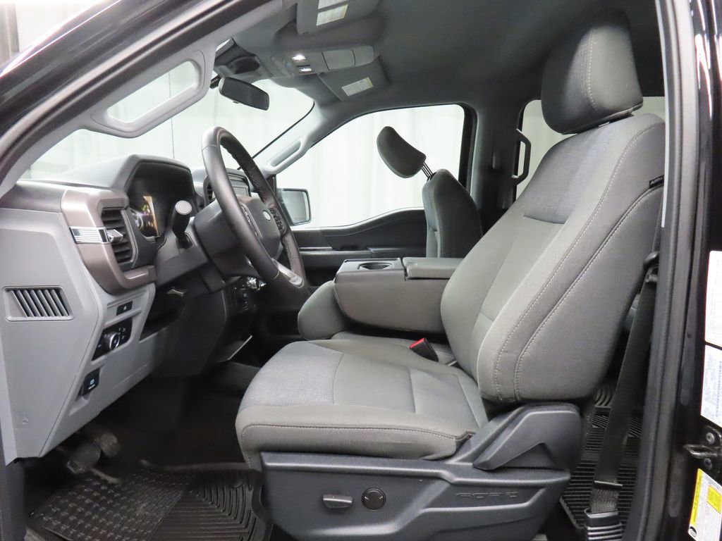 Used 2025 Ford F150 XLT w/ Equipment Group 301A Standard image 13