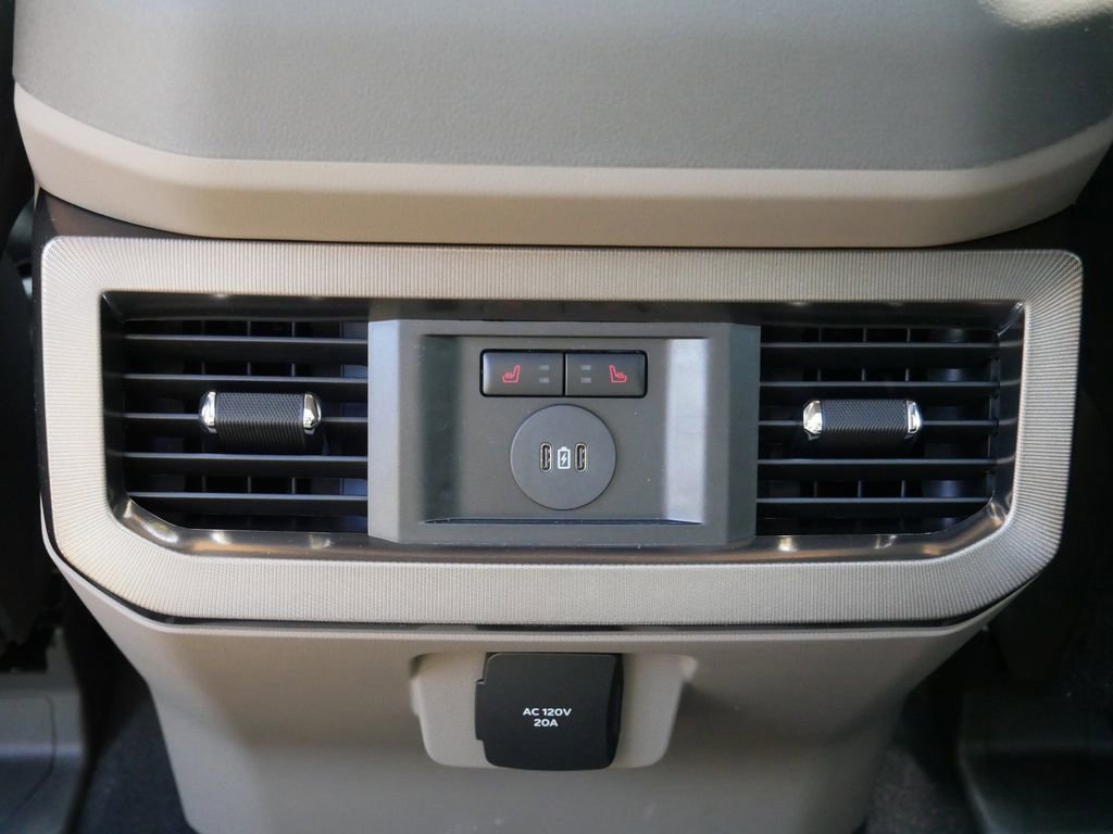 Used 2026 Ford F450 Platinum w/ Platinum Plus Package AWD/4WD image 17