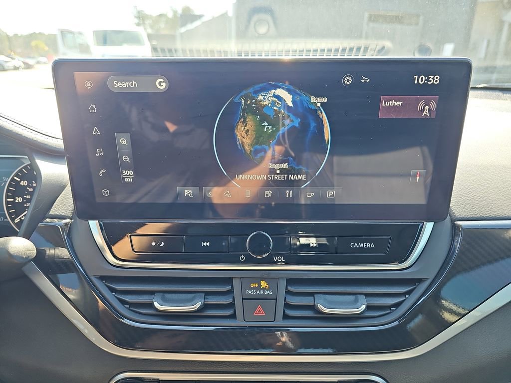 Used 2023 Nissan Altima 2.5 SR w/ SR Premium Package image 25