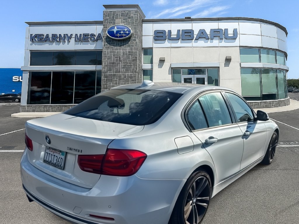 Used 2016 BMW 328i Sedan RWD image 4